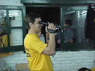 a08.jpg (18691 bytes)