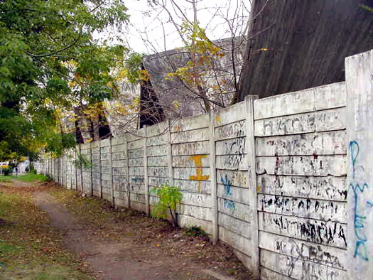 Enrique Mart�nez casi Requena (Liceo No.26)