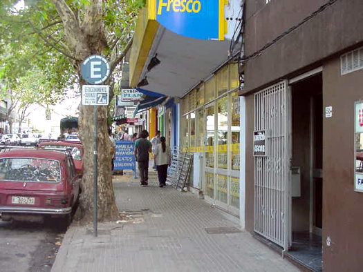 Trist�n Narvaja entre Colonia y 18 de Julio