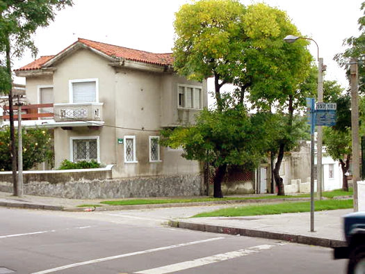 Cno. Castro esquina Mau�