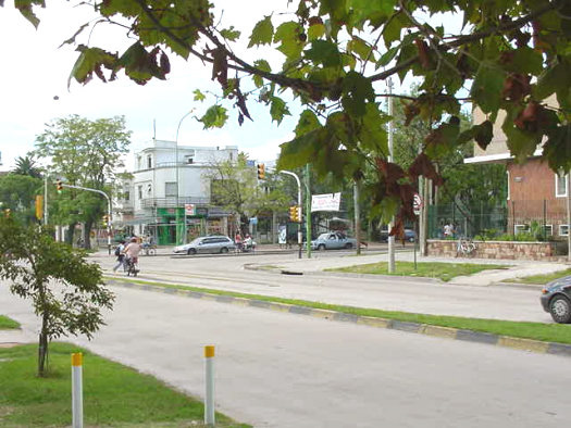 Av. S�arez esquina Blvr. Artigas