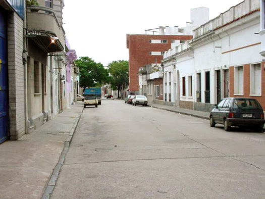 Prof. Bacigalupi entre Miguelete y Estrella del Norte