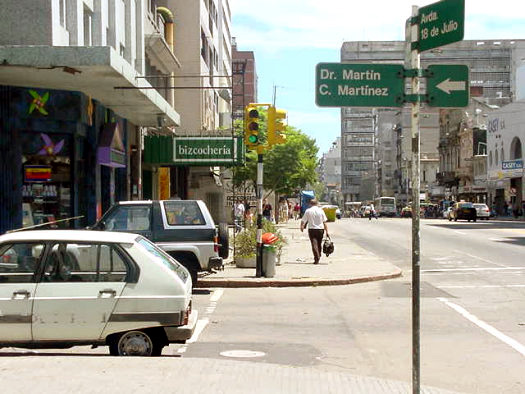 esquina Mart�n C. Mart�nez