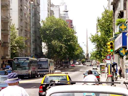 desde Joaqu�n Requena al Obelisco