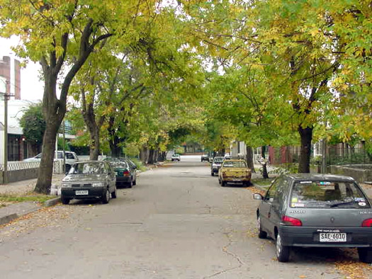 Joaqu�n Campana entre Roletti y Emilio Ra�a