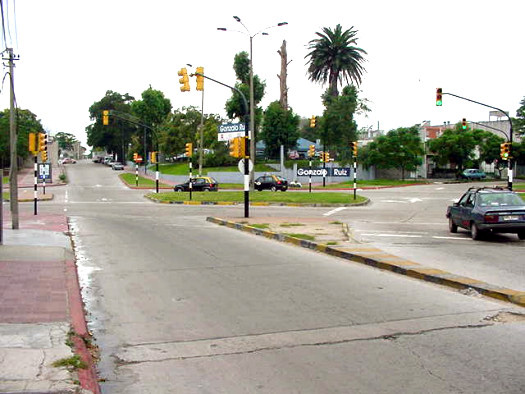 Monte Caseros casi Larra�aga