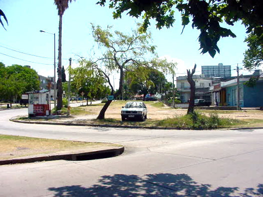 Estanislao L�pez (ex Avda. Italia) esquina Hip�lito Yrigoyen