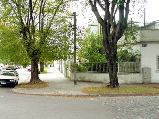 Emilio Ra�a esquina Pedro Vidal