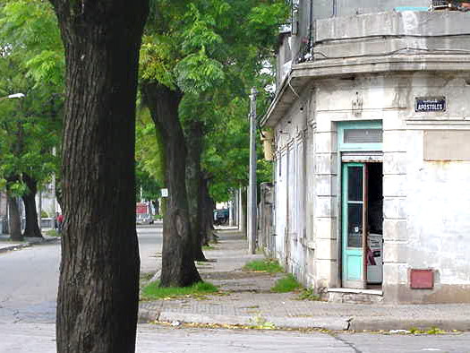 Coru�a esquina Ap�stoles