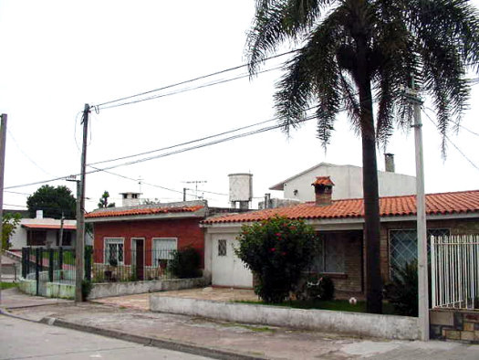 H. Sabat esquina H. Gerona (4763)